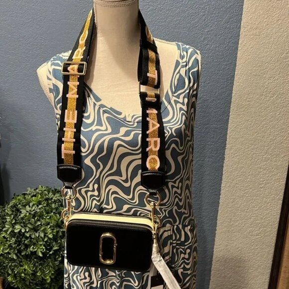 NEW Marc Jacobs the SNAPSHOT Crossbody Bag Black